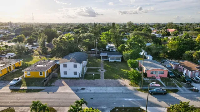 $1,599,000 | 124-122 Southwest 8th Avenue, Delray Beach, FL 33444