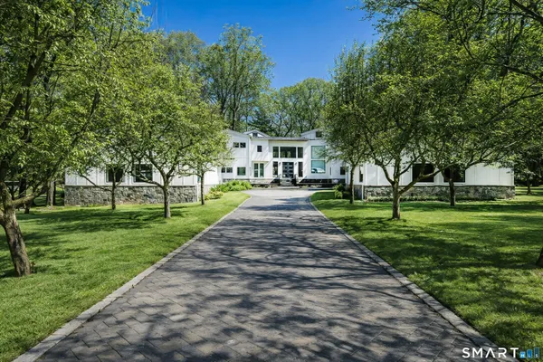 $3,988,000 | 475 Fence Row Drive, Fairfield, CT 06824