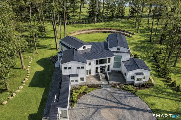 $3,988,000 | 475 Fence Row Drive, Fairfield, CT 06824