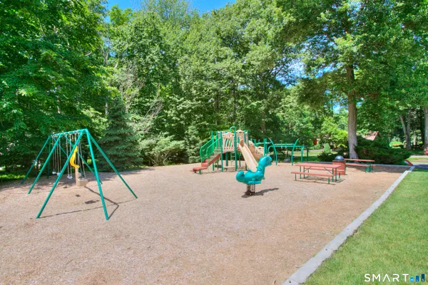 $3,988,000 | 475 Fence Row Drive, Fairfield, CT 06824