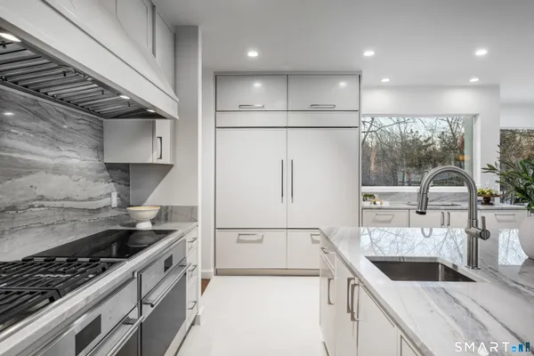 $3,988,000 | 475 Fence Row Drive, Fairfield, CT 06824