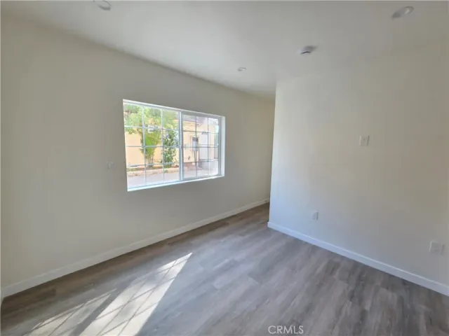 $2,295 | 11572 Amboy Avenue, San Fernando, CA 91340