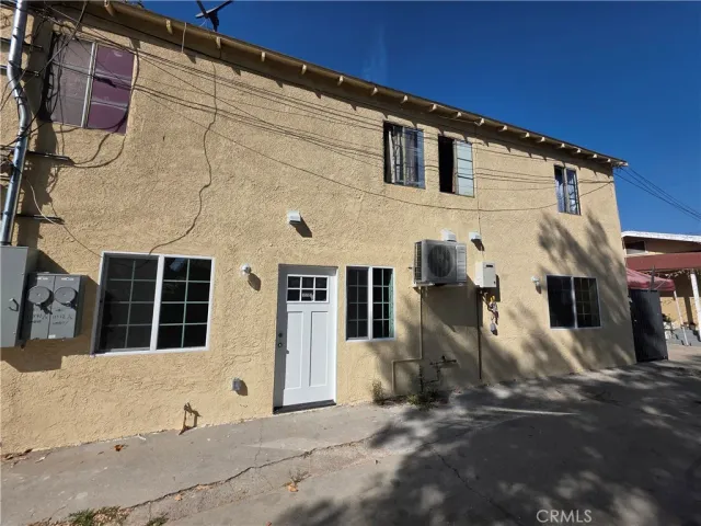 $2,295 | 11572 Amboy Avenue, San Fernando, CA 91340