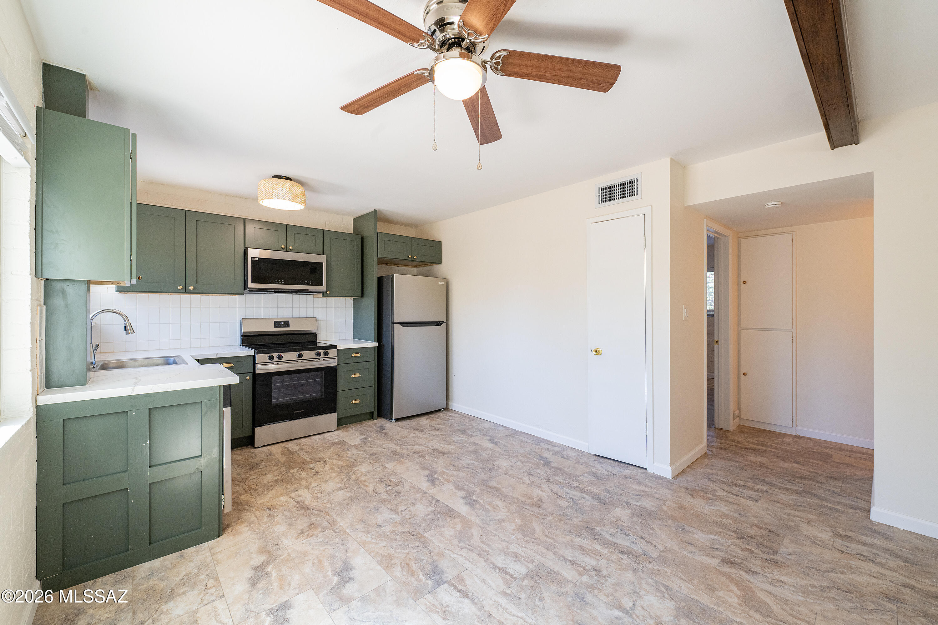 5901 North Oracle Road, Unit 28 Tucson, AZ 85704 - Photo 16 of 30 5901 Oracle 28 (15)