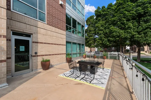 $14,000 | 1522 North Prospect Avenue, Unit 1804, Milwaukee, WI 53202