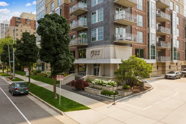 $14,000 | 1522 North Prospect Avenue, Unit 1804, Milwaukee, WI 53202