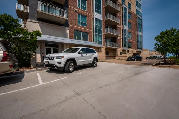 $14,000 | 1522 North Prospect Avenue, Unit 1804, Milwaukee, WI 53202
