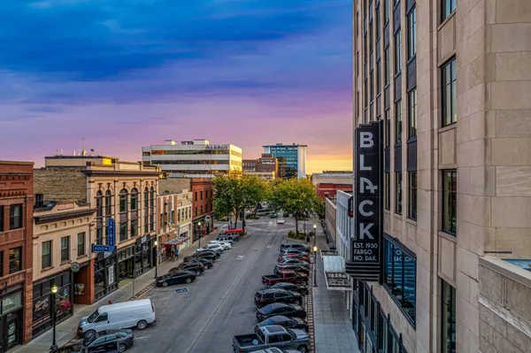 $1,325,000 | 118 Broadway North, Unit 701, Fargo, ND 58102