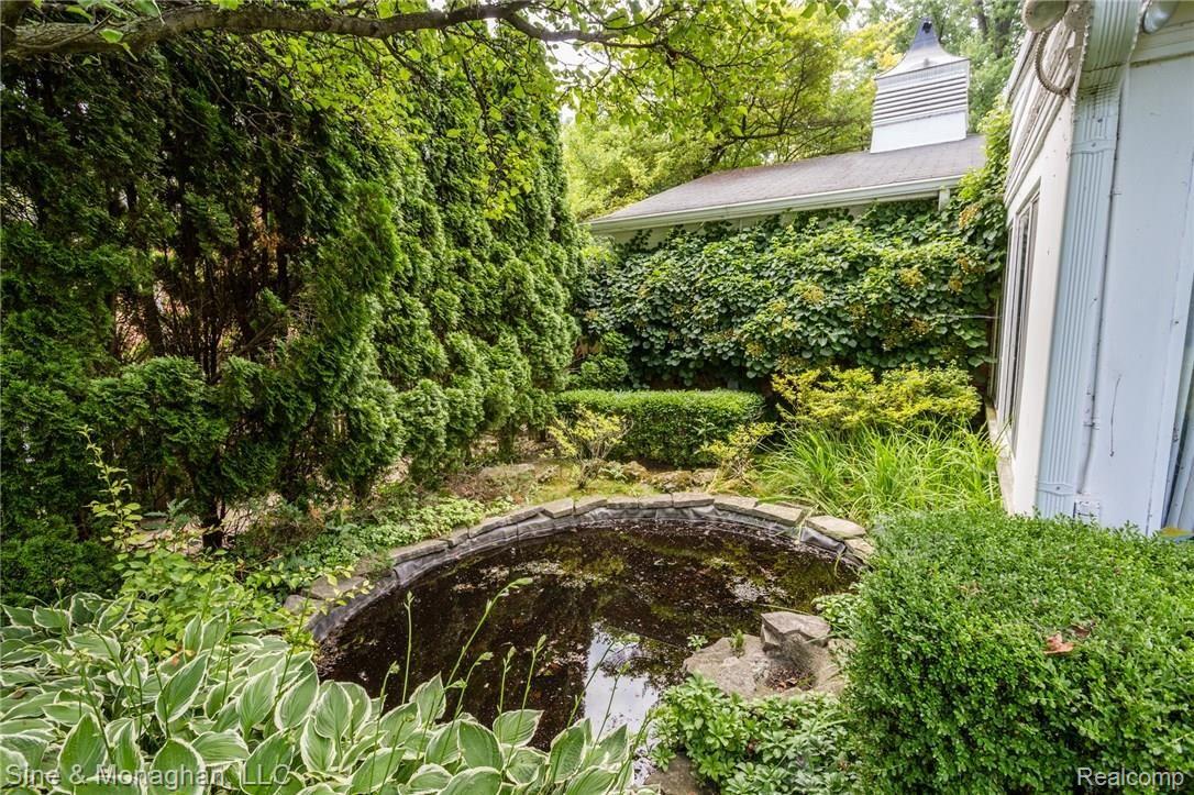 88 Cloverly Road Grosse Pointe, MI 48236 - Photo 45 of 53 IMG_8538.jpg
