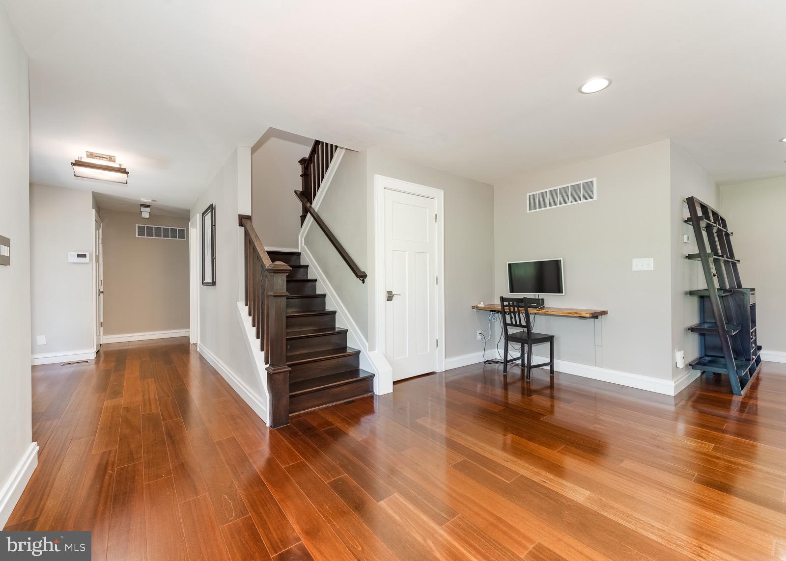14632 Manor Road Phoenix, MD 21131 - Photo 5 of 31