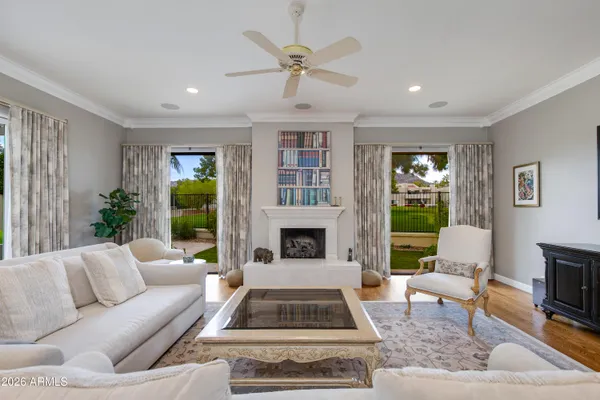 $1,895,000 | 2737 East Arizona Biltmore Circle, Unit 2, Phoenix, AZ 85016