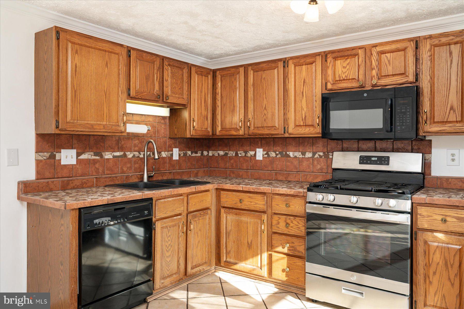 725 Dayspring Drive Odenton, MD 21113 - Photo 16 of 61 Kitchen
