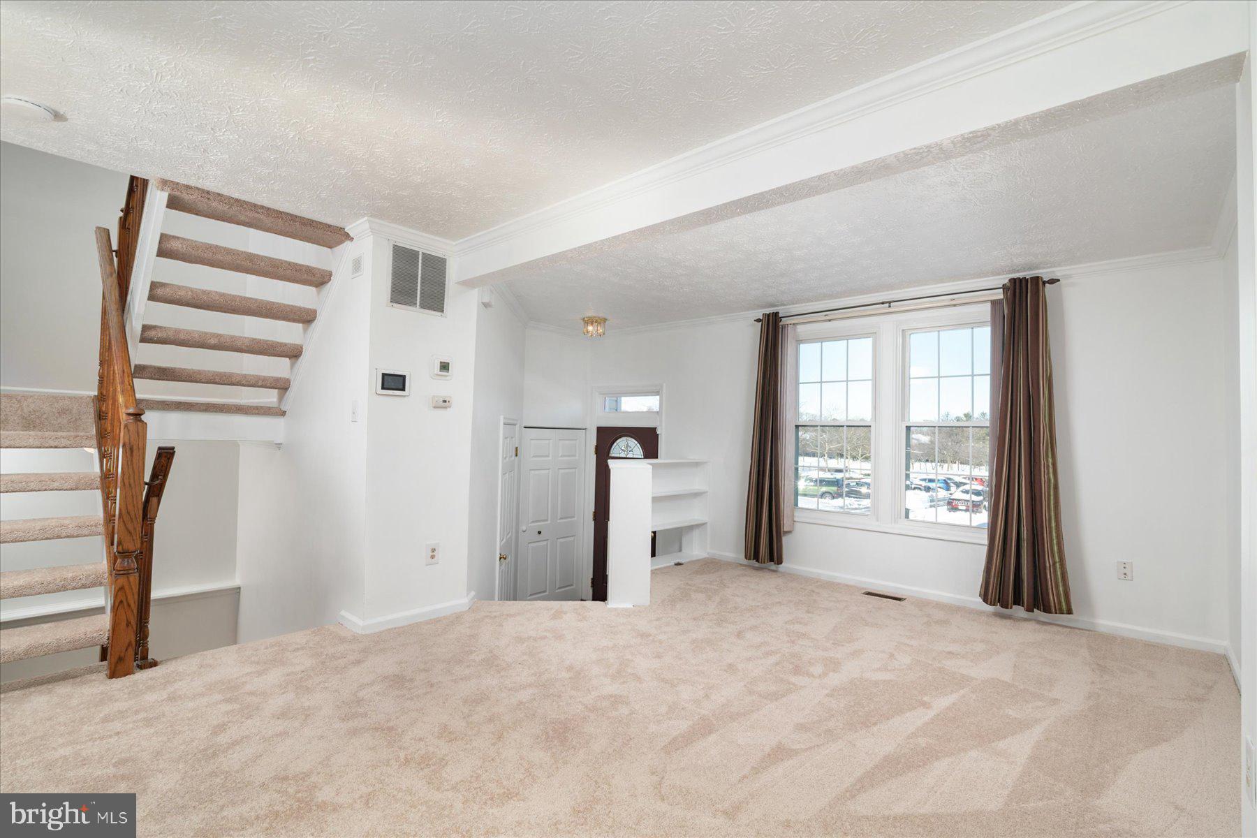 725 Dayspring Drive Odenton, MD 21113 - Photo 6 of 61 Living Room