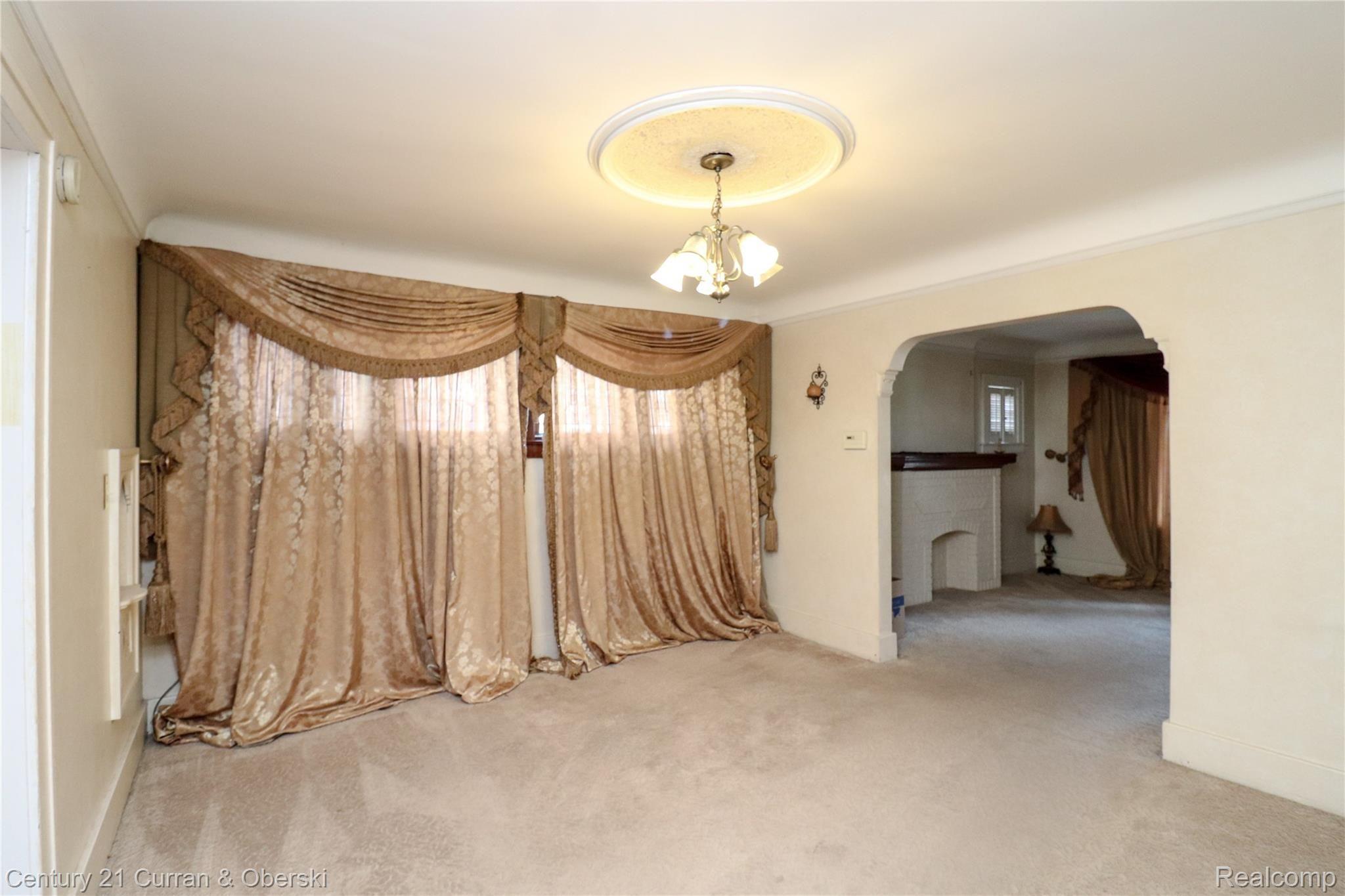 7501 Miller Road Dearborn, MI 48126 - Photo 6 of 25 Formal dining room