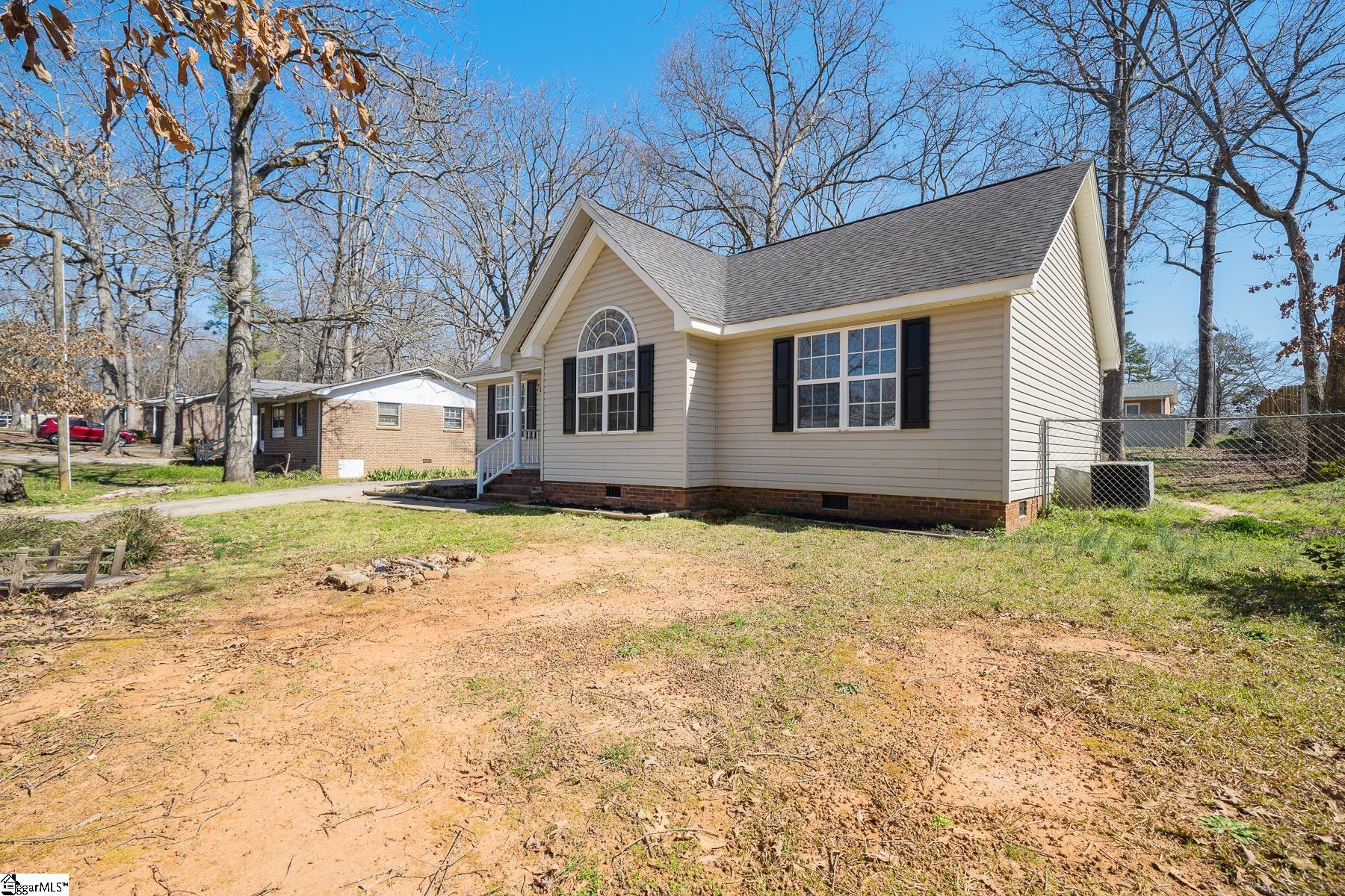 7 Bee Tree Court Piedmont, SC 29673 - Photo 2 of 28 Gallery Image 2
