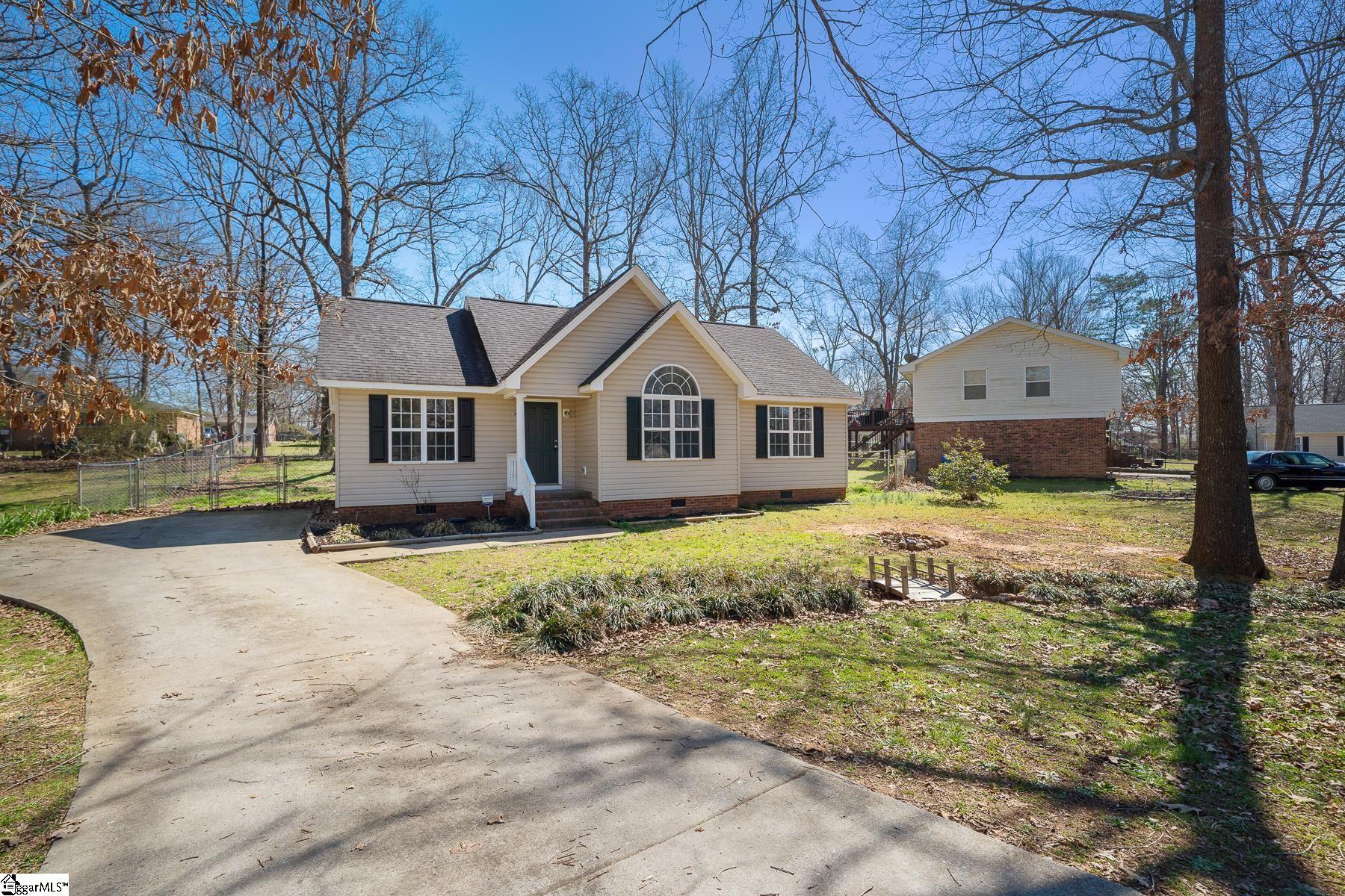7 Bee Tree Court Piedmont, SC 29673 - Photo 3 of 28 Gallery Image 3