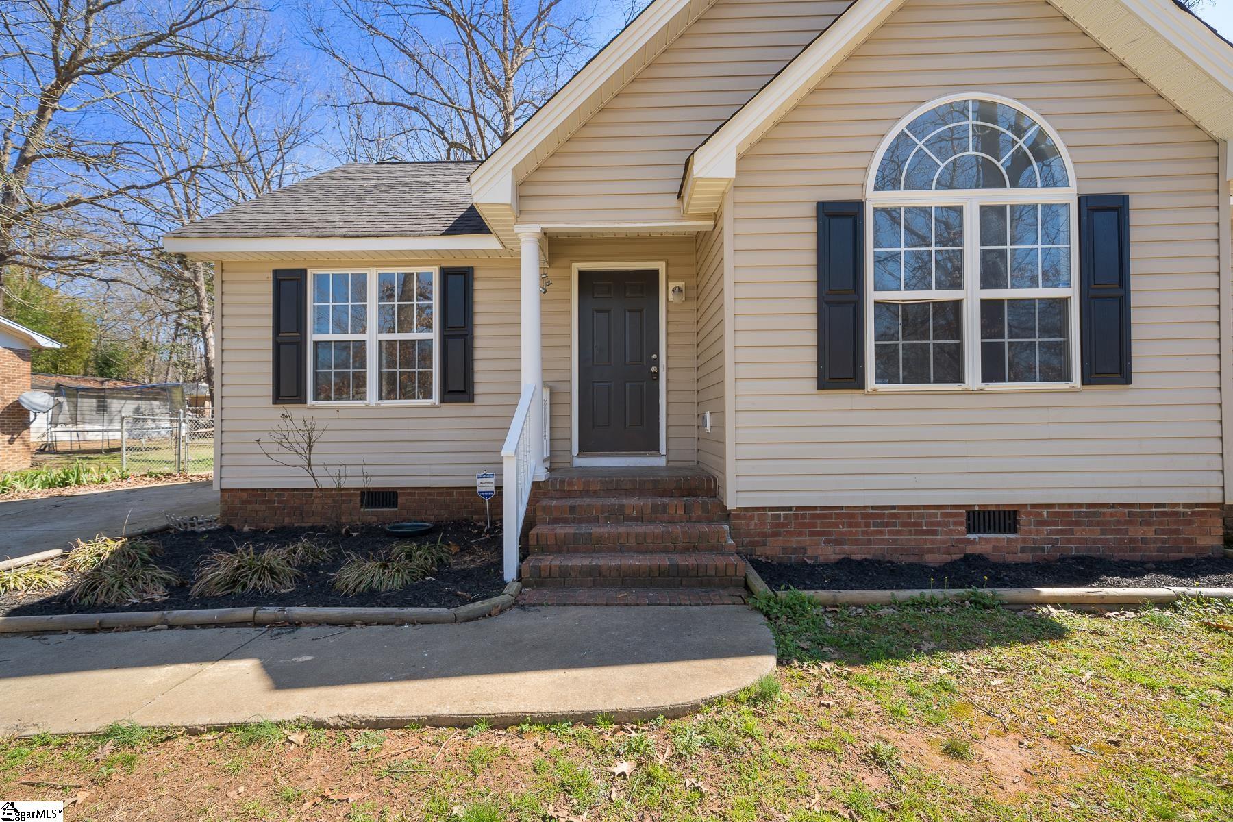 7 Bee Tree Court Piedmont, SC 29673 - Photo 4 of 28 Gallery Image 4