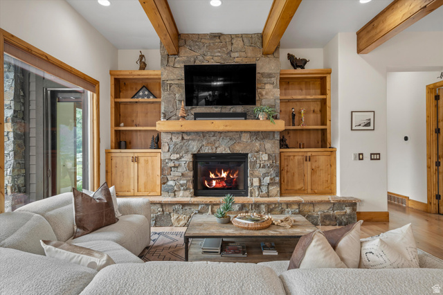4892 Eagle Rdg Drive Eden, UT 84310 - Photo 5 of 39 Living room