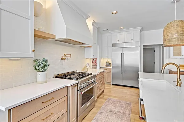 $1,250,000 | 17029 King Street, Overland Park, KS 66221