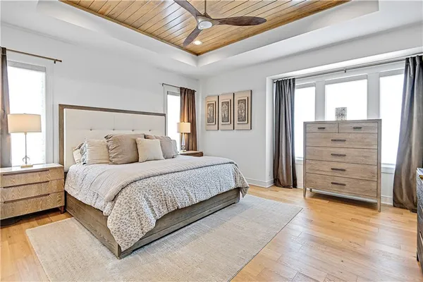 $1,250,000 | 17029 King Street, Overland Park, KS 66221