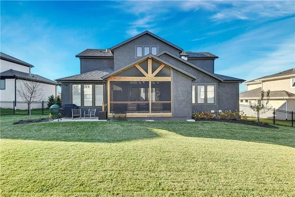 $1,250,000 | 17029 King Street, Overland Park, KS 66221