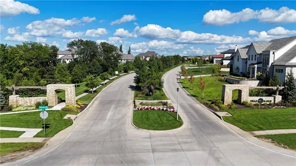 $1,250,000 | 17029 King Street, Overland Park, KS 66221