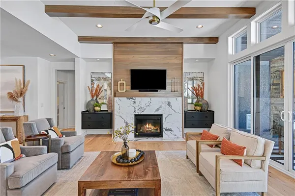 $1,250,000 | 17029 King Street, Overland Park, KS 66221