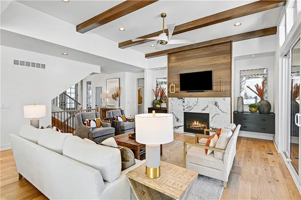 $1,250,000 | 17029 King Street, Overland Park, KS 66221