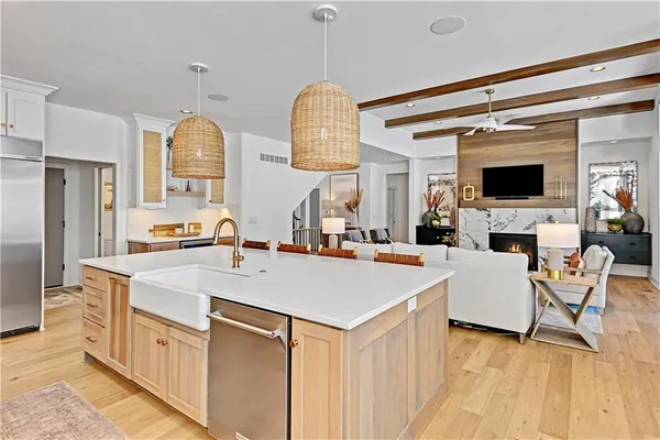 $1,250,000 | 17029 King Street, Overland Park, KS 66221