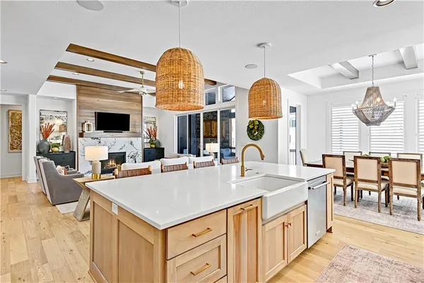 $1,250,000 | 17029 King Street, Overland Park, KS 66221
