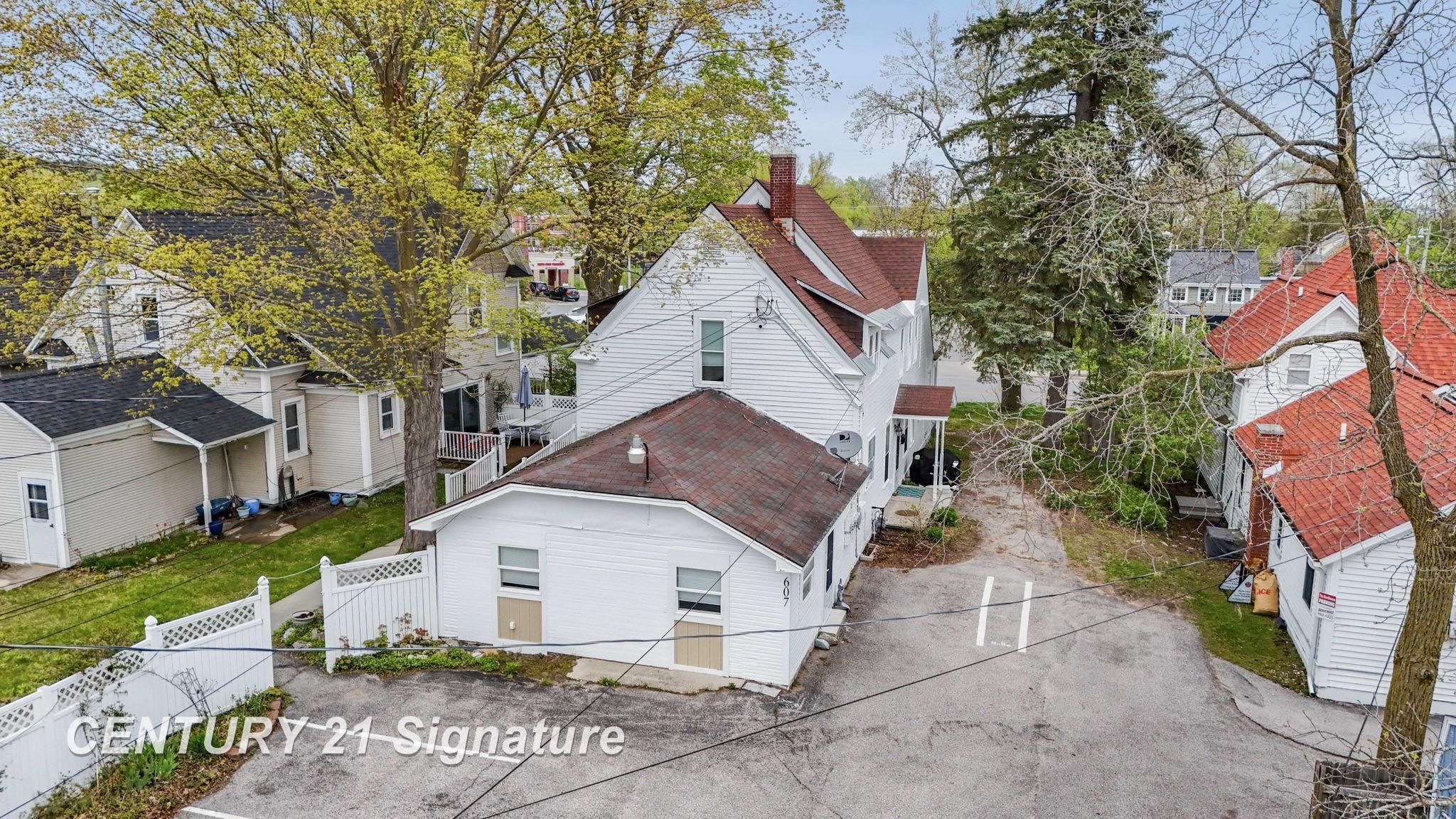 607 West Front Street Traverse City, MI 49684 - Photo 3 of 43