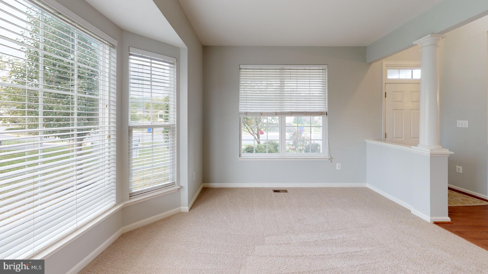 1703 Fletchers Drive Point of Rocks, MD 21777 - Photo 4 of 36 Living room