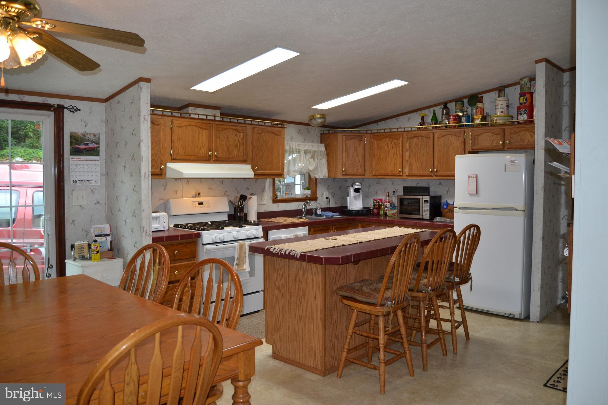4901 Church View Road Zionsville, PA 18092 - Photo 2 of 42 Kitchen