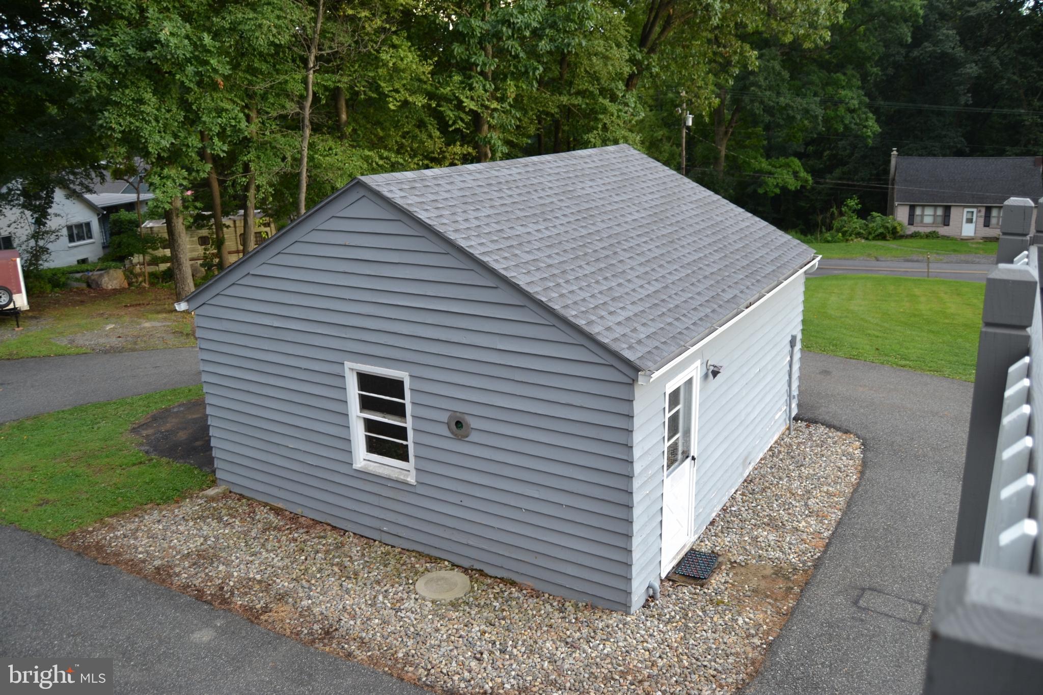 4901 Church View Road Zionsville, PA 18092 - Photo 33 of 42 Two car detached garage