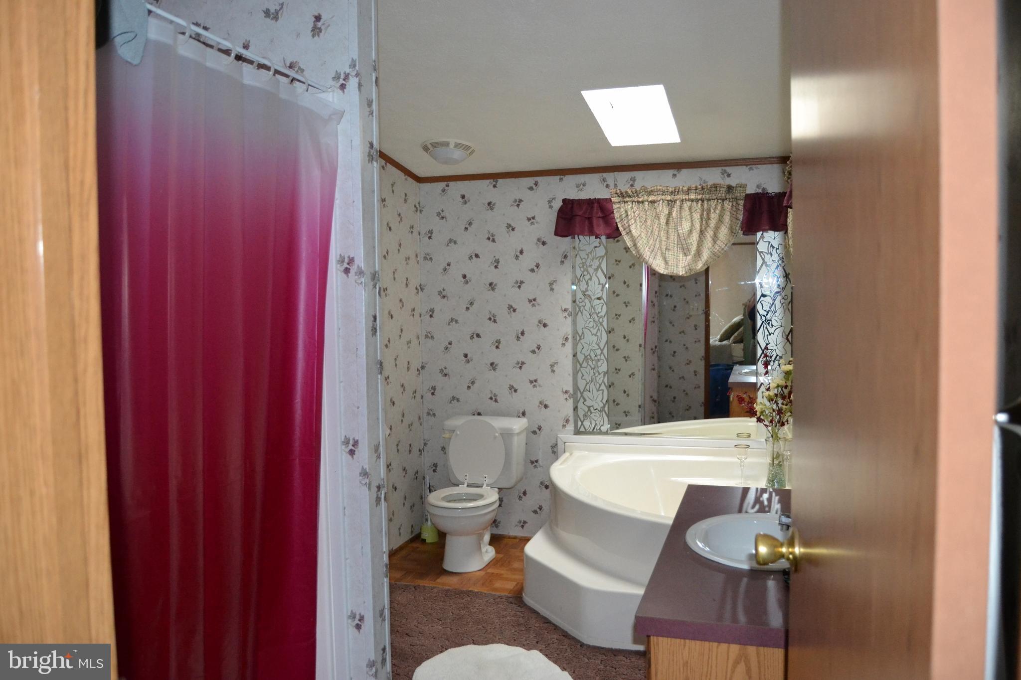 4901 Church View Road Zionsville, PA 18092 - Photo 7 of 42 Master bath