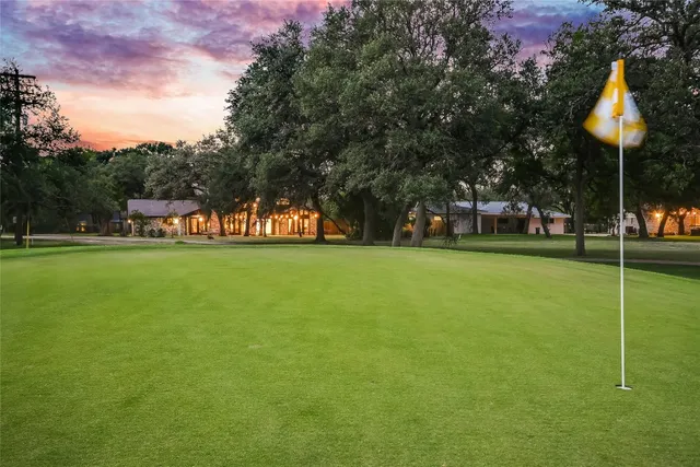 $950,000 | 9112 Balcones Club Drive, Austin, TX 78750