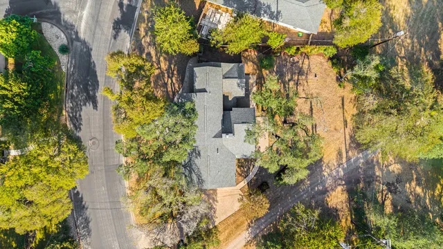 $950,000 | 9112 Balcones Club Drive, Austin, TX 78750