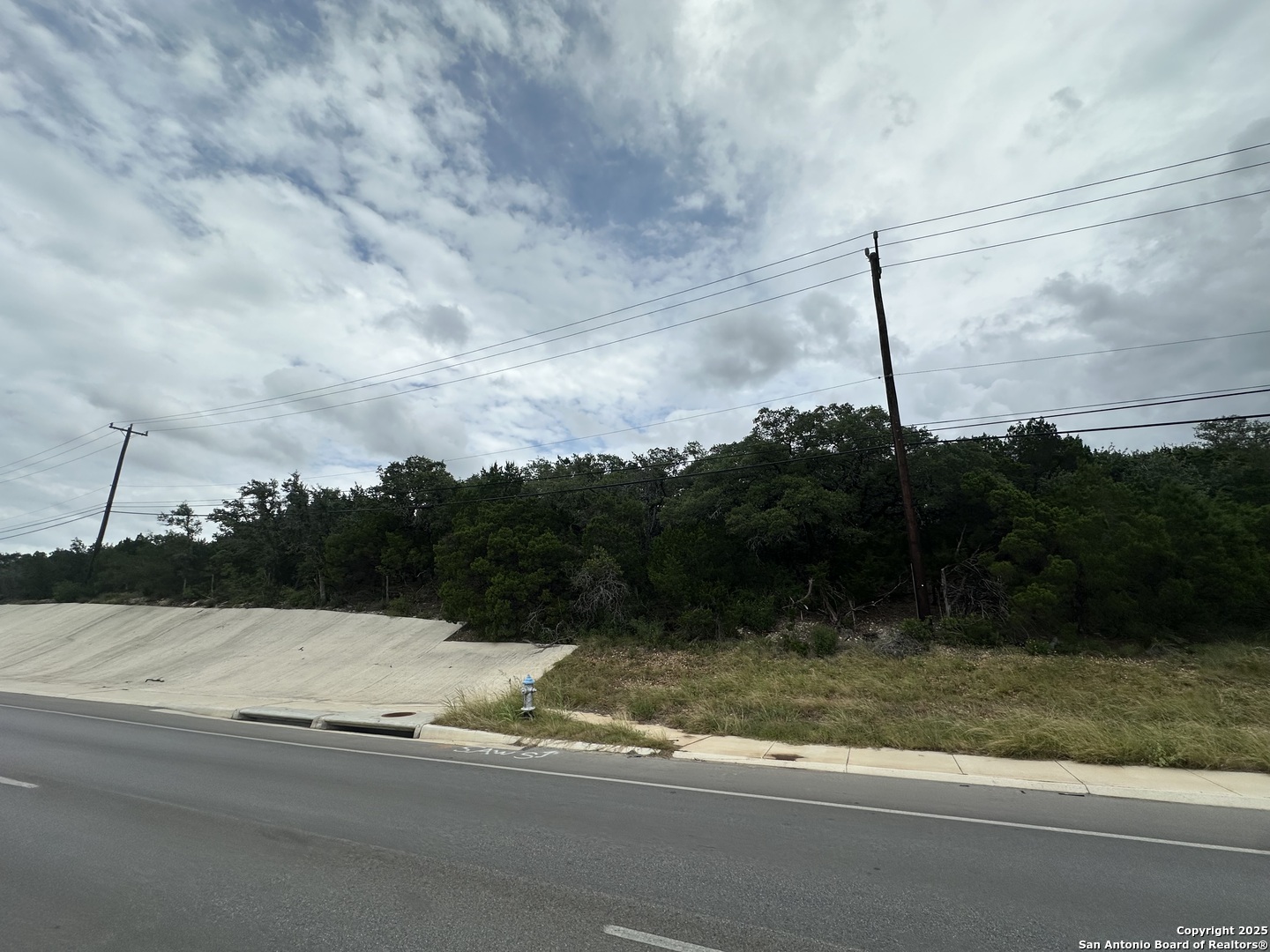 Unit 12 Block 7 Track 4 5 6 San Antonio, TX 78260 - Photo 3 of 9 a view of a terrace