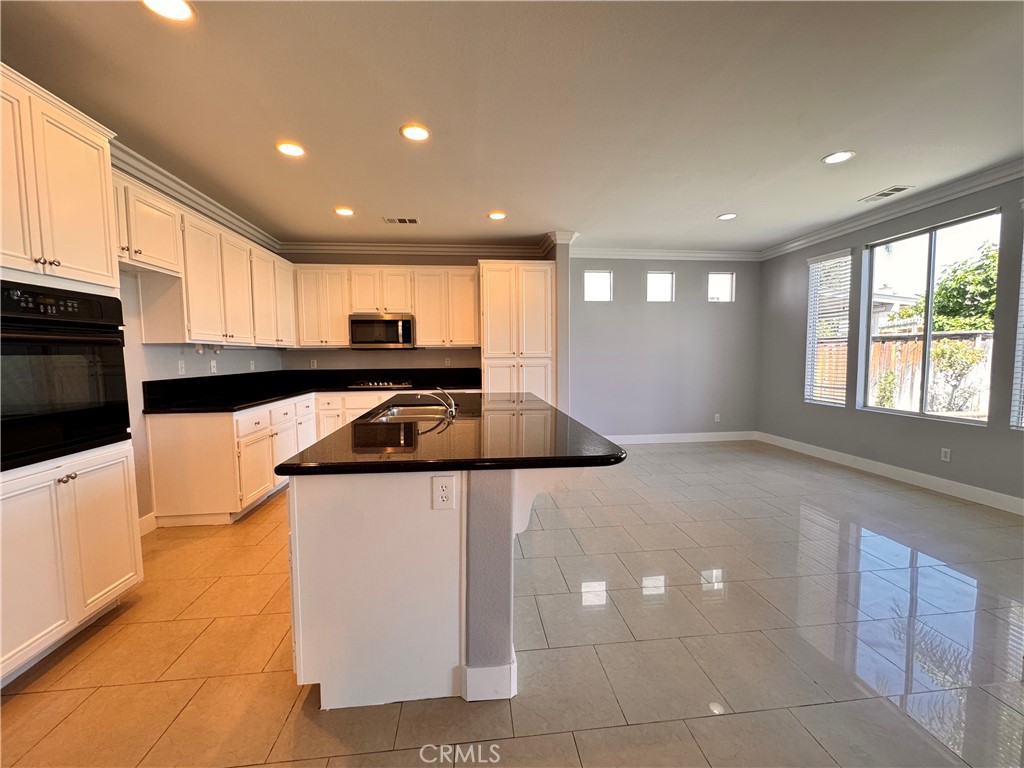 13551 Jasper Loop Eastvale, CA 92880 - Photo 21 of 47