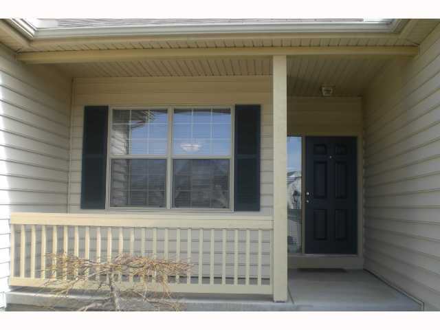 165 E Trail Pataskala, OH 43062 - Photo 2 of 10