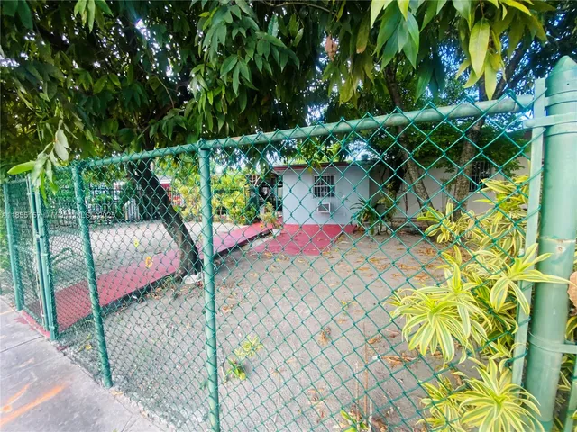 $650,000 | 8355 Northwest 32nd Avenue, Miami, FL 33147