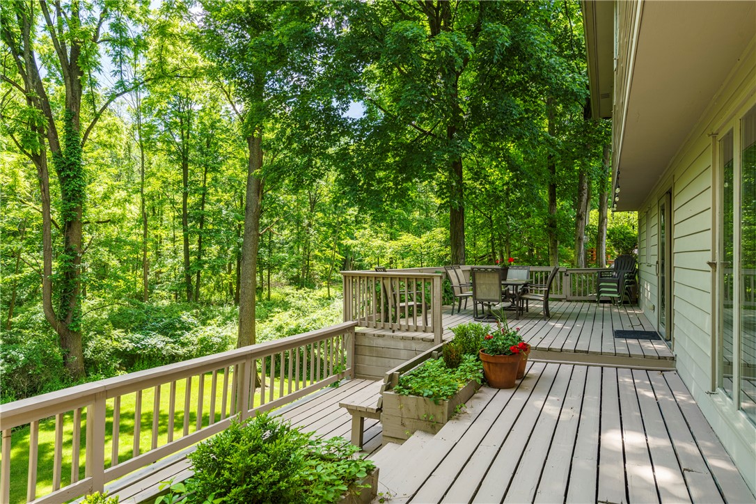 10 White Briar Pittsford, NY 14534 - Photo 2 of 31