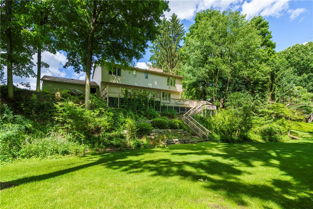 10 White Briar Pittsford, NY 14534 - Photo 5 of 31