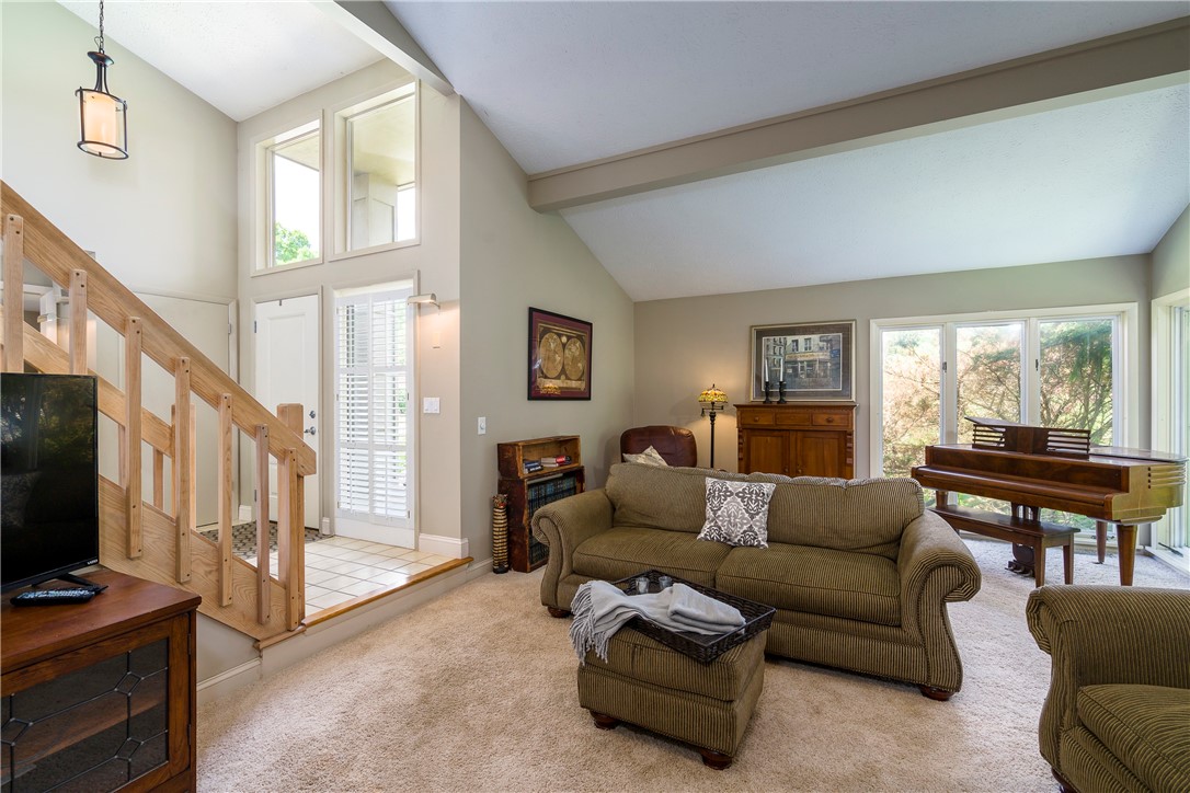 10 White Briar Pittsford, NY 14534 - Photo 9 of 31