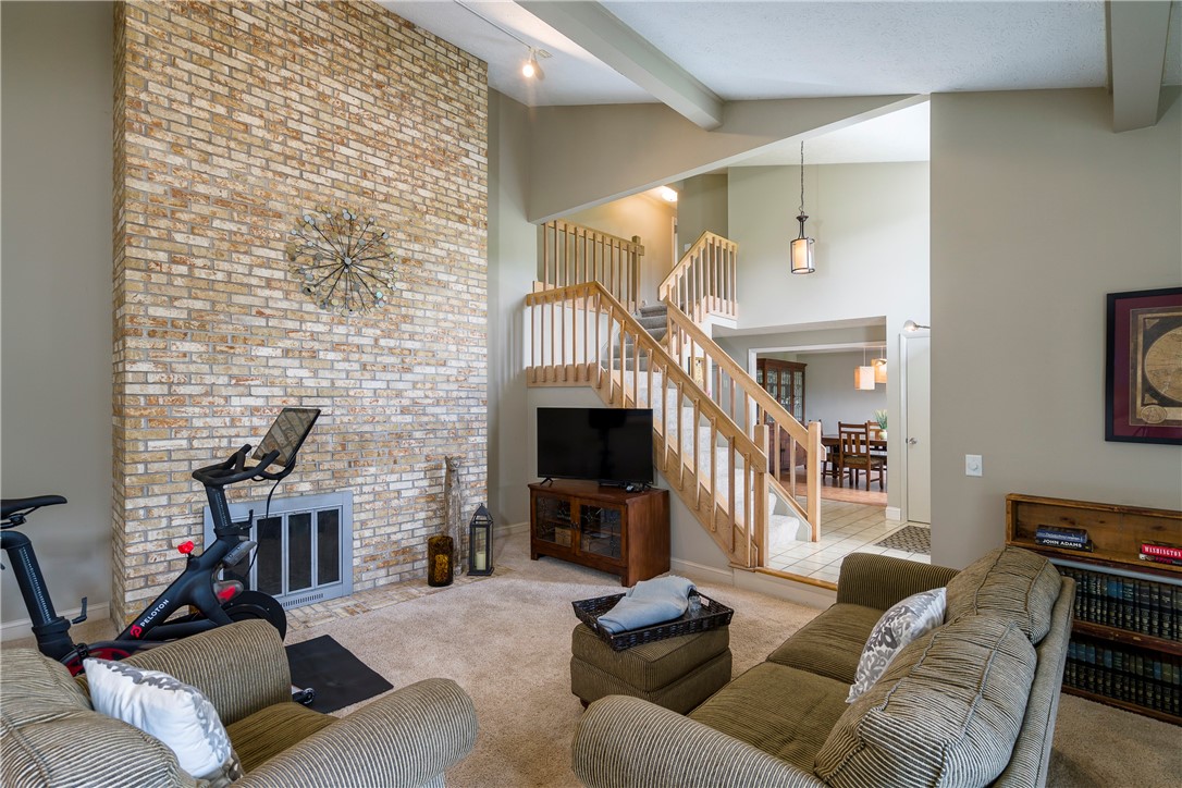 10 White Briar Pittsford, NY 14534 - Photo 10 of 31