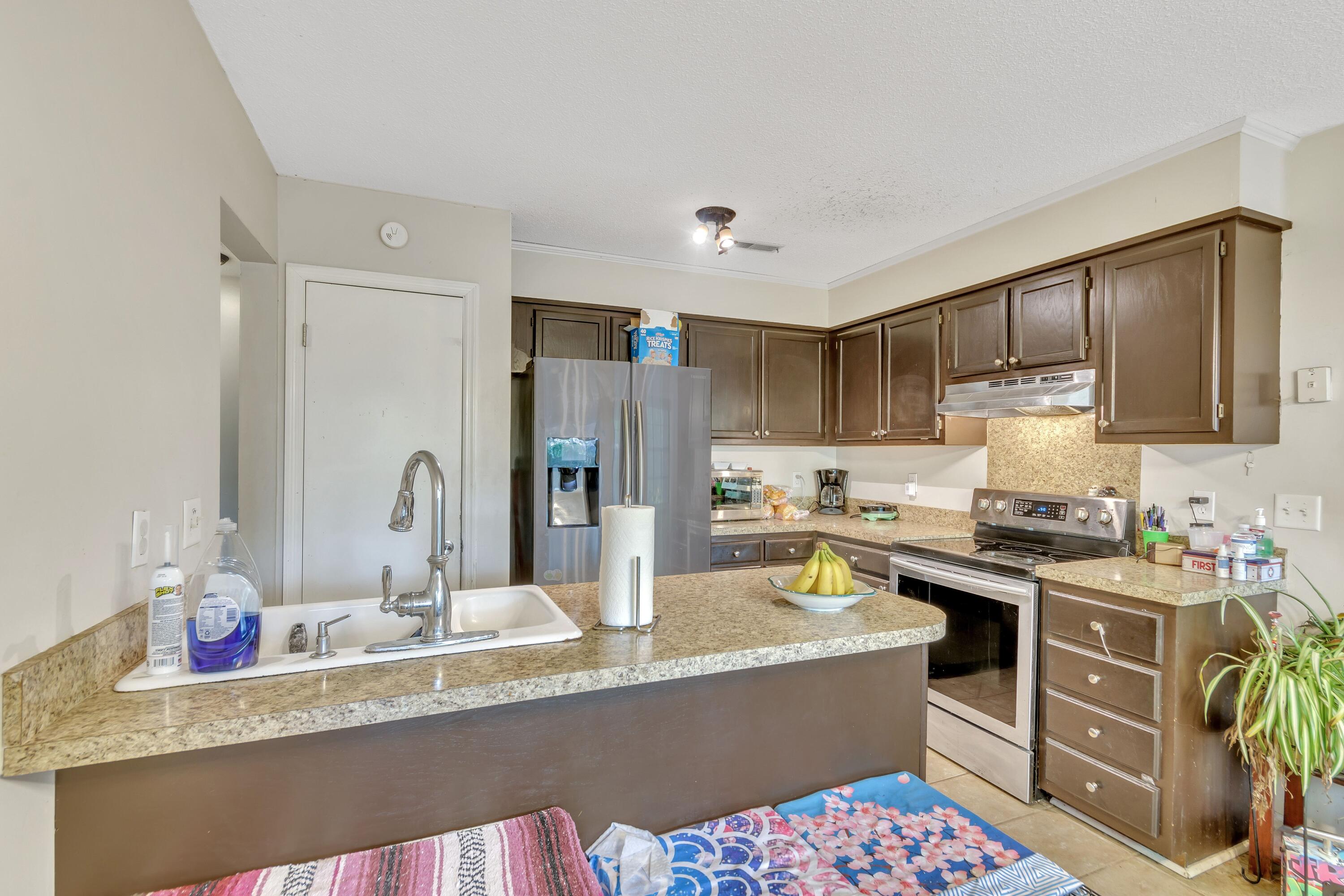 438 Fox Hunt Road Goose Creek, SC 29445 - Photo 3 of 7 63F35650-3869-41D5-A2A2-18B701A94920