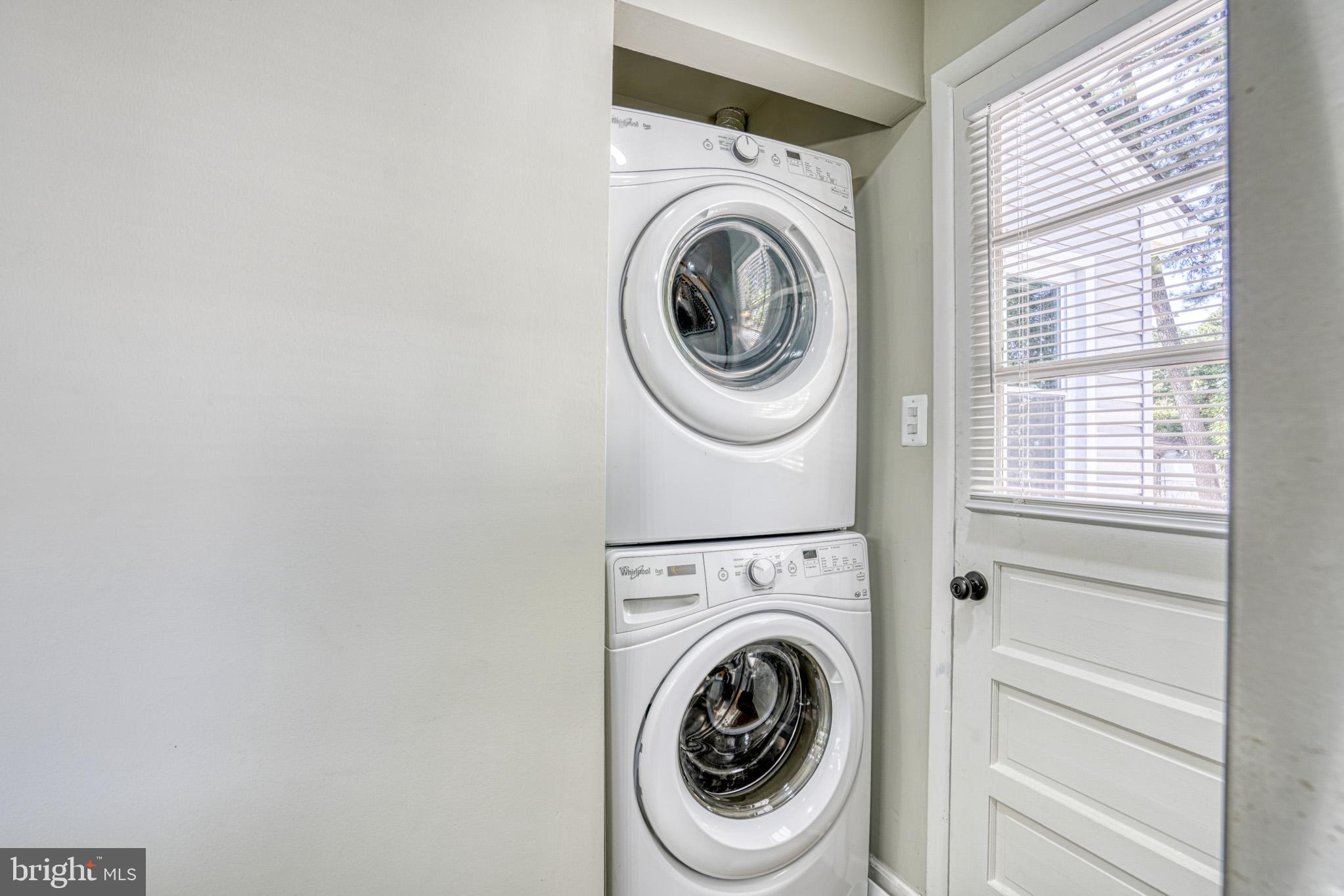 607 Edlon Park Cambridge, MD 21613 - Photo 20 of 34 a utility room with dryer and washer