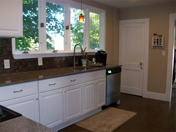 28 Norfolk Road Randolph, MA 02368 - Photo 12 of 29 Gallery Image 12