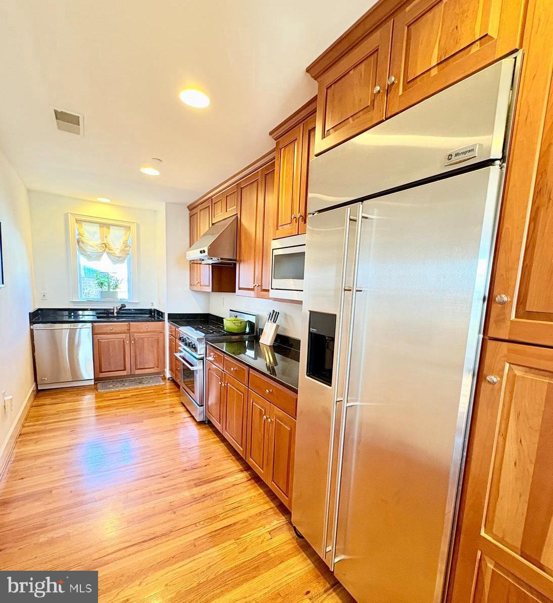 2125 S Street Northwest, Unit PH2 Washington, DC 20008 - Photo 17 of 29 Kitchen