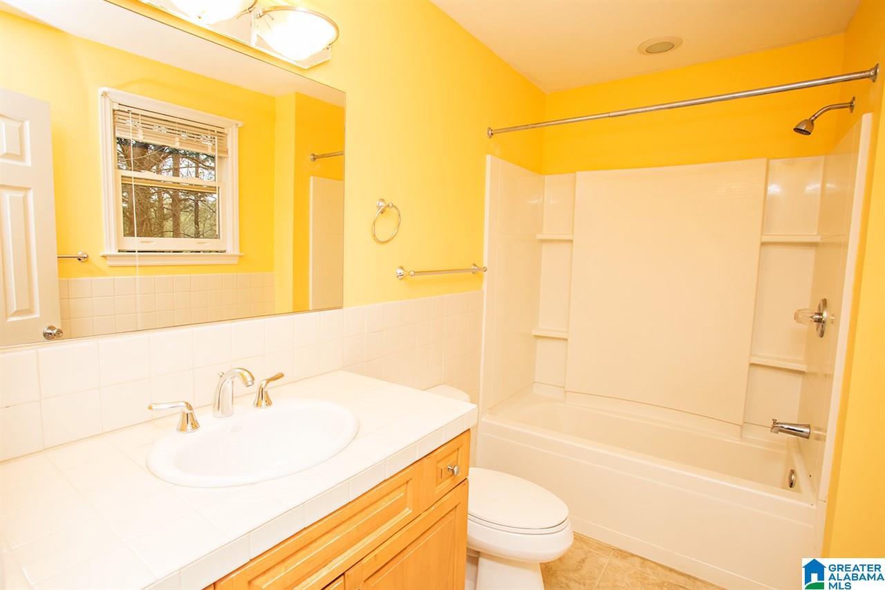 2153 Chapel Hill Road Birmingham, AL 35216 - Photo 12 of 28